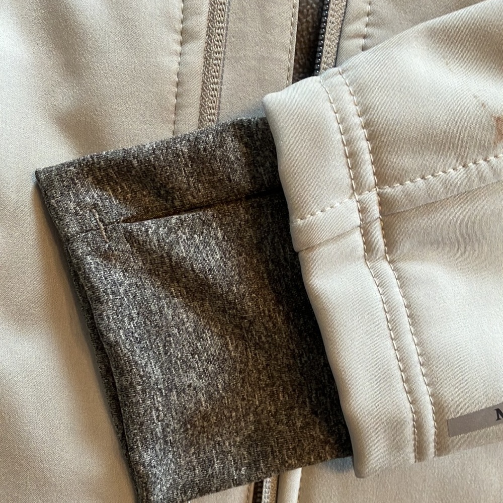 Silver/gray Mondetta jacket - Picture 5 of 7